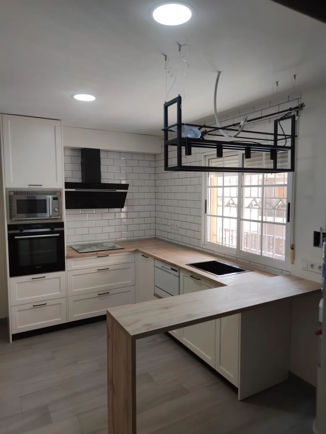 Loft blanco con azulejo metro — foto 2